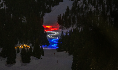 Descente aux flambeaux des moniteurs