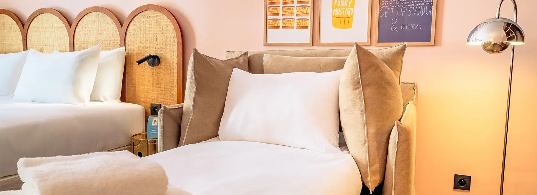 chambre rocky supérieure avec fauteuil ouvert